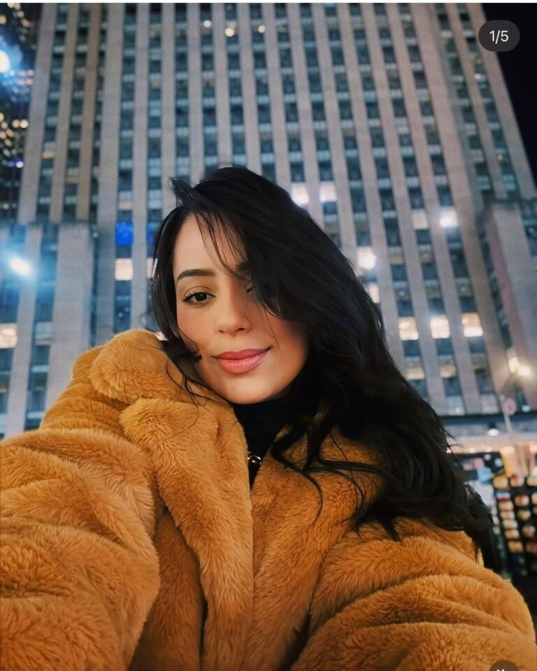CONCORRA A UM IPHONE COM THAÍS DINIZ!